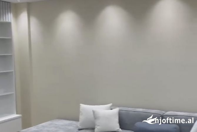 Shtepi me qera 2+1 ne Tirane - 750 Euro