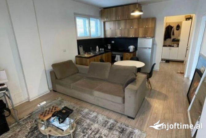 Shtepi ne shitje Apartament ne Tirane, 1+1, Mobilimi E mobiluar, Pagesa 142,000  Euro.