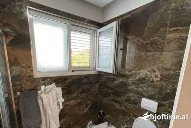 Shtepi ne shitje Apartament ne Tirane, 1+1, Mobilimi E mobiluar, Pagesa 142,000  Euro.