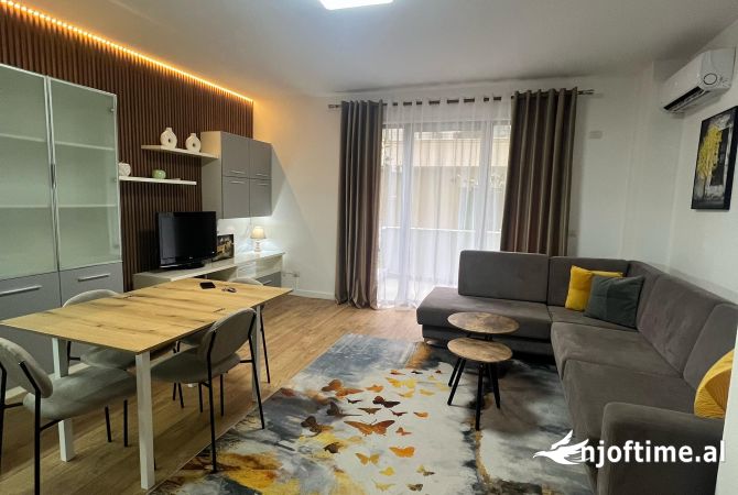 Shtepi me qera 2+1 ne Tirane - 700 Euro