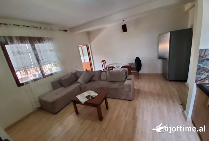 Shtepi me qera Apartament ne Tirane, 1+1, Mobilimi E mobiluar, Pagesa 450  Euro.