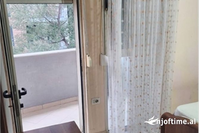 Shtepi me qera 1+1 ne Tirane - 500 Euro