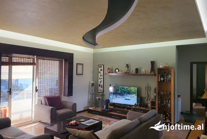 Shtepi ne shitje 3+1 ne Tirane - 180,000 Euro