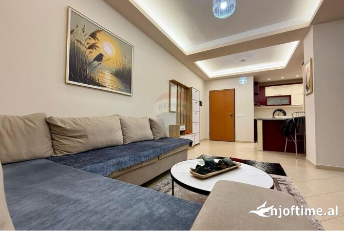 Shtepi me qera 2+1 ne Tirane - 450 Euro