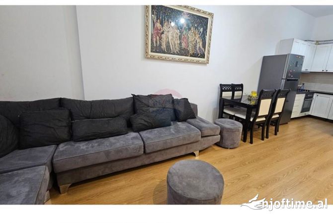 Shtepi me qera 1+1 ne Tirane - 400 Euro