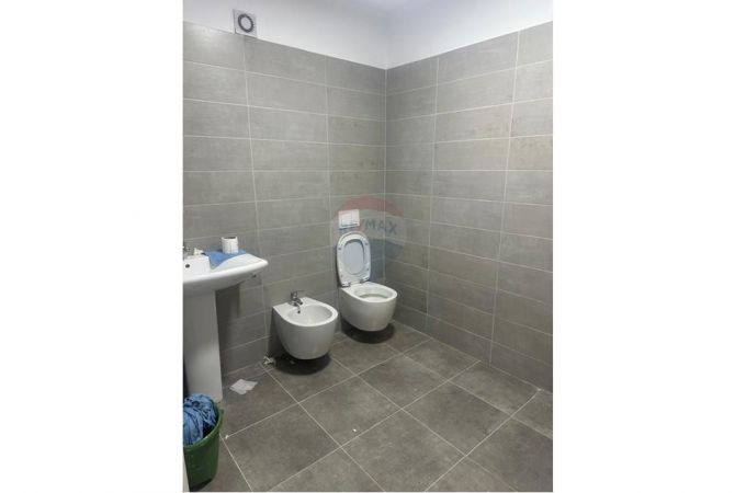 Shtepi me qera 3+1 ne Tirane - 1,000 Euro