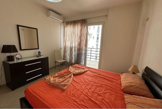 Shtepi me qera 2+1 ne Tirane - 550 Euro