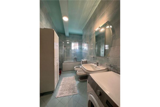 Shtepi me qera Apartament ne Tirane, 2+1, Mobilimi E mobiluar, Pagesa 670  Euro.