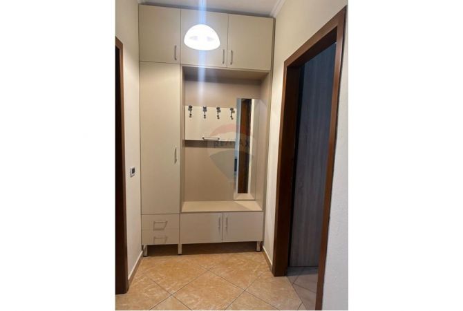 Shtepi me qera Apartament ne Tirane, 1+1, Mobilimi E mobiluar, Pagesa 550  Euro.