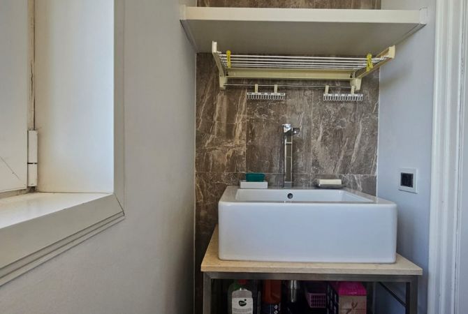 Shtepi me qera Apartament ne Tirane, 1+1, Mobilimi E mobiluar, Pagesa 700  Euro.