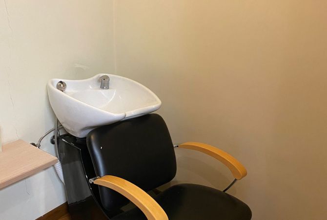 Ambjent Biznesi me Qera