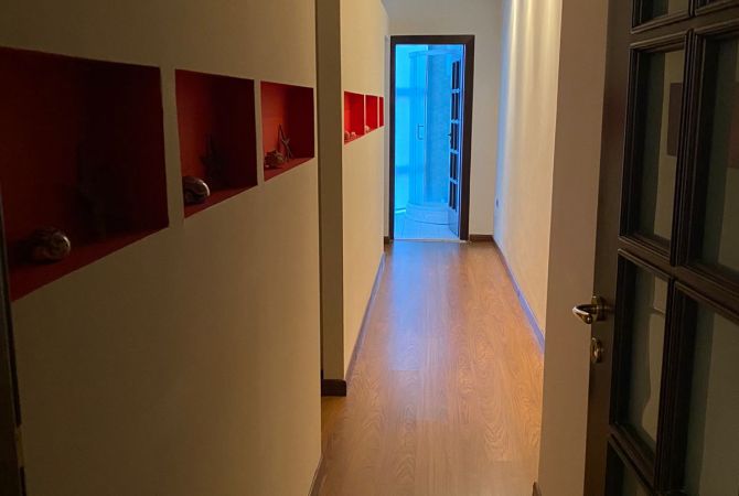 Ambjent Biznesi me Qera