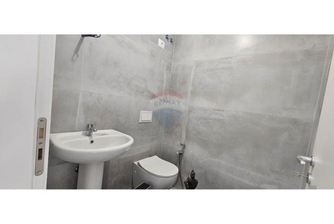 Ambient biznesi me qera 1+1 ne Tirane - 700 Euro