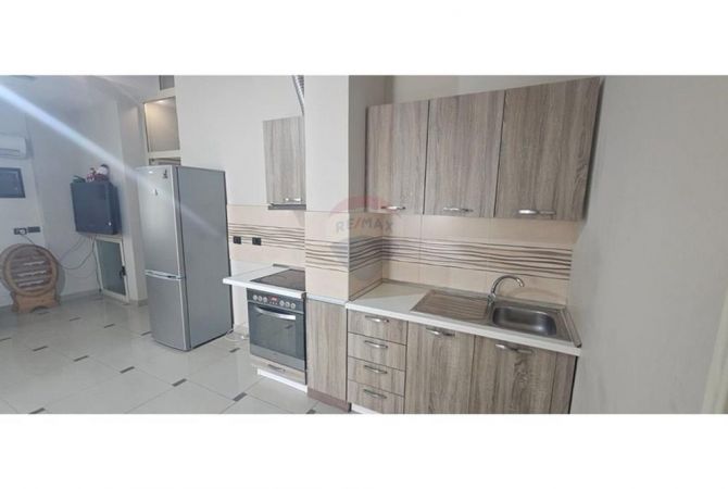Shtepi me qera 2+1 ne Tirane - 400 Euro