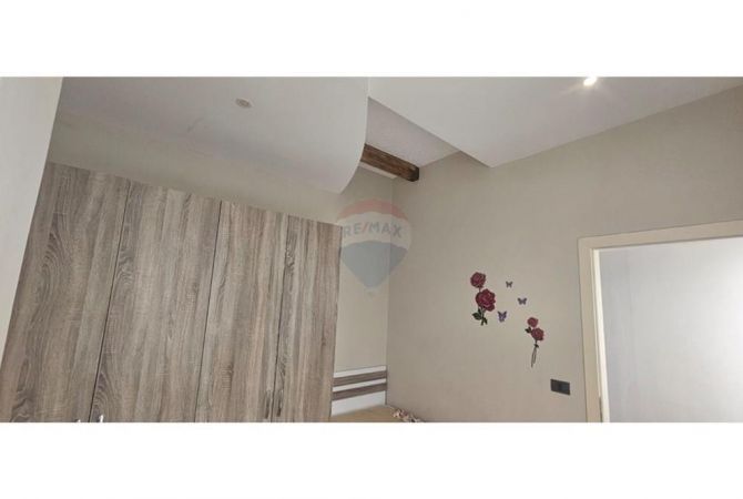 Shtepi me qera 2+1 ne Tirane - 400 Euro