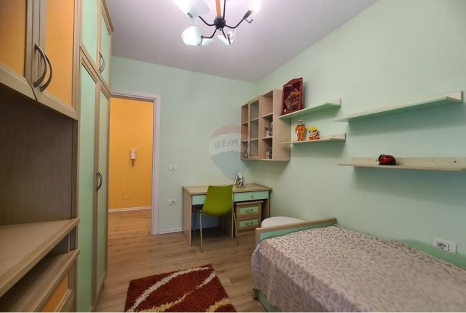 Shtepi me qera Apartament ne Tirane, 3+1, Mobilimi E mobiluar, Pagesa 850  Euro.