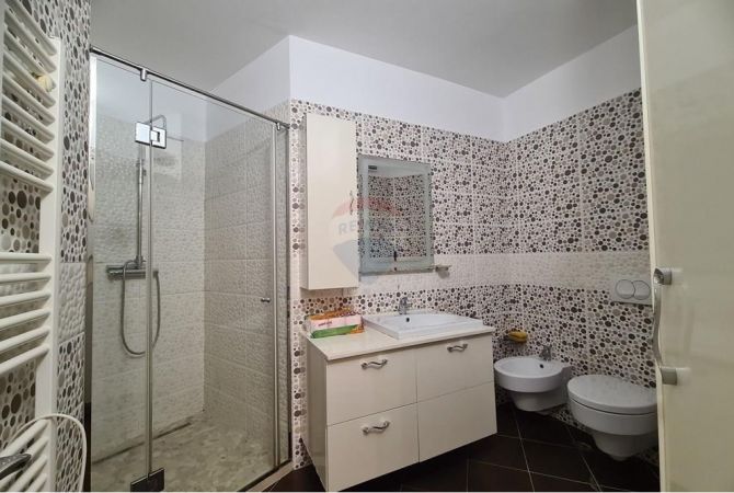 Shtepi me qera 3+1 ne Tirane - 850 Euro