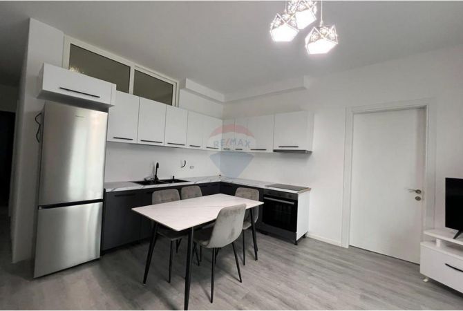 Shtepi me qera 2+1 ne Tirane - 650 Euro