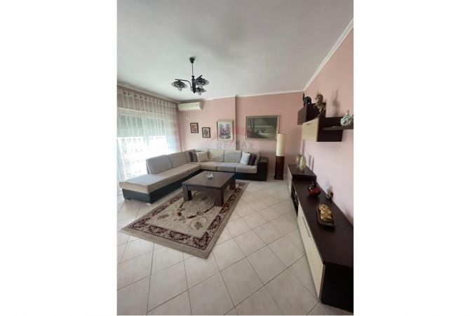 Shtepi me qera 2+1 ne Tirane - 600 Euro