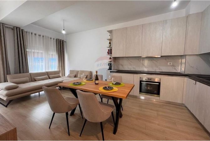 Shtepi ne shitje 3+1 ne Tirane - 194,000 Euro