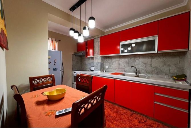 Shtepi me qera 2+1 ne Tirane - 650 Euro