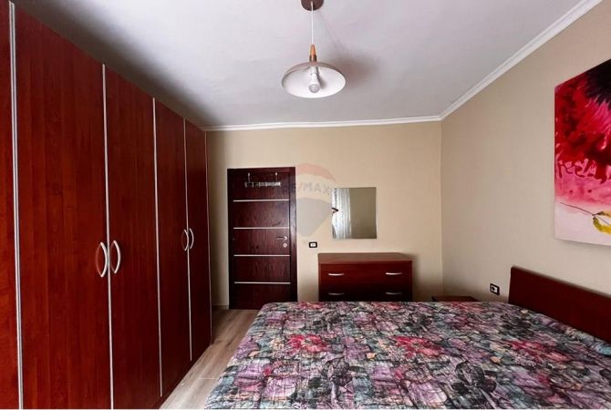 Shtepi me qera Apartament ne Tirane, 2+1, Mobilimi E mobiluar, Pagesa 650  Euro.