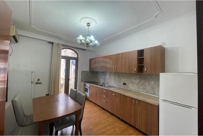 Shtepi me qera 2+1 ne Tirane - 500 Euro