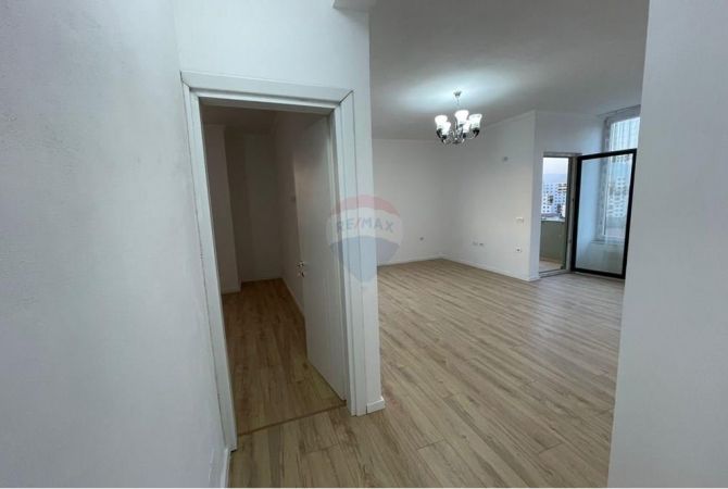 Shtepi ne shitje Apartament ne Tirane, 1+1, Mobilimi Pjeserisht e mobiluar, Pagesa 87,000  Euro.