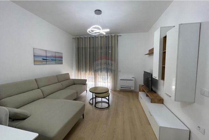 Shtepi me qera Apartament ne Tirane, 1+1, Mobilimi E mobiluar, Pagesa 550  Euro.