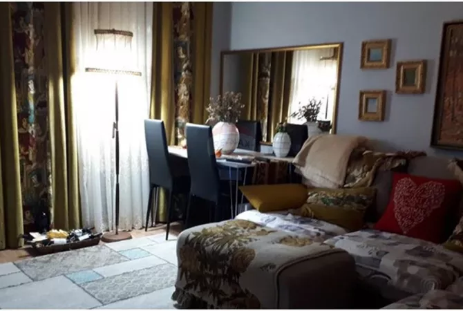 Shtepi me qera Apartament ne Tirane, 2+1, Mobilimi E mobiluar, Pagesa 600  Euro.