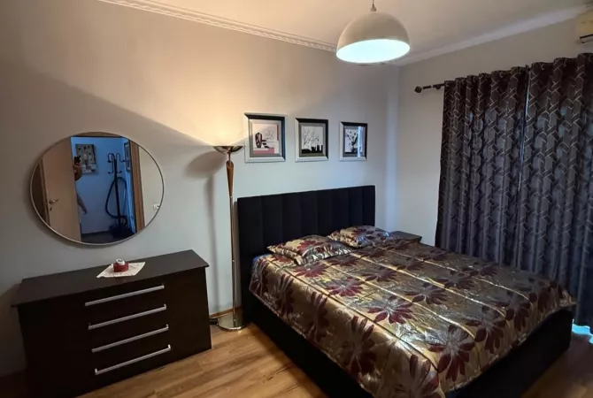 Shtepi me qera Apartament ne Tirane, 2+1, Mobilimi E mobiluar, Pagesa 600  Euro.