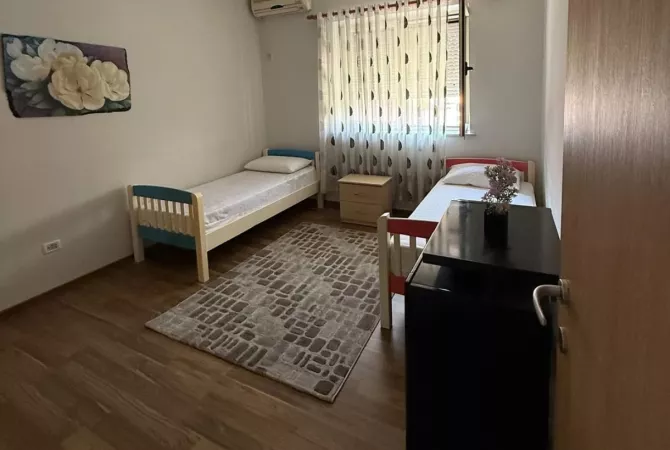 Shtepi me qera 2+1 ne Tirane - 600 Euro