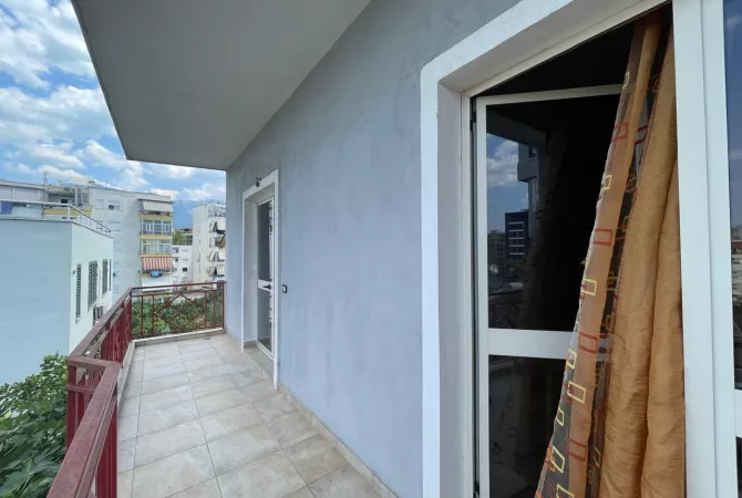 Shtepi me qera Apartament ne Tirane, 2+1, Mobilimi E mobiluar, Pagesa 450  Euro.