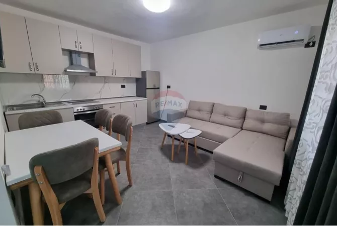 Shtepi me qera 2+1 ne Tirane - 60,000 Leke