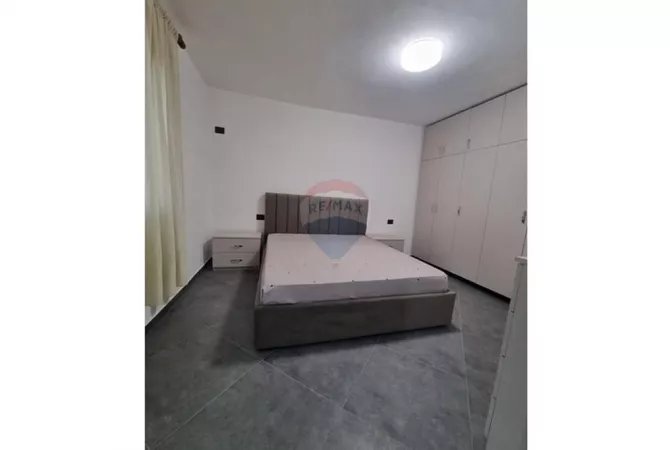 Shtepi me qera 2+1 ne Tirane - 60,000 Leke