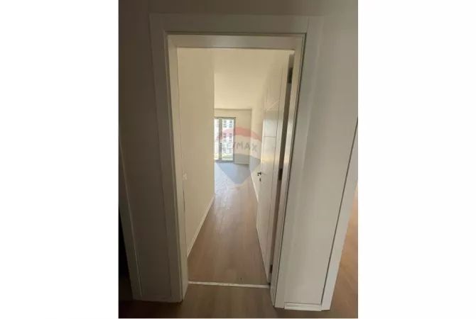 Shtepi ne shitje Apartament ne Tirane, 2+1, Mobilimi E mobiluar, Pagesa 110,000  Euro.