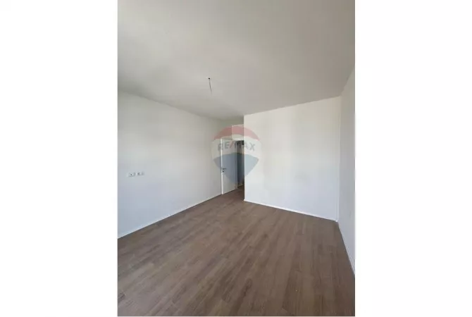 Shtepi ne shitje Apartament ne Tirane, 2+1, Mobilimi E mobiluar, Pagesa 110,000  Euro.