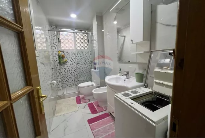 Shtepi me qera 3+1 ne Tirane - 830 Euro