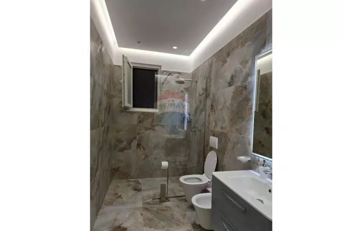 Shtepi me qera 2+1 ne Tirane - 550 Euro