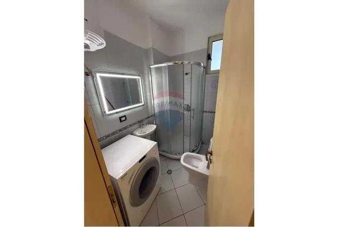 Shtepi me qera 1+1 ne Durres - 30,000 Leke