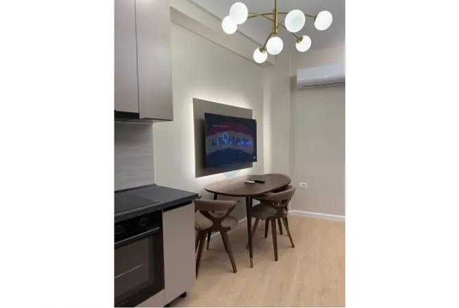 Shtepi ne shitje Apartament ne Tirane, 1+1, Mobilimi E mobiluar, Pagesa 94,000  Euro.