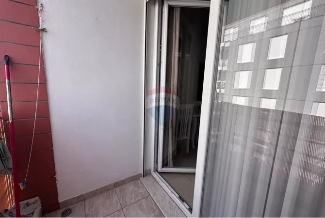 Shtepi me qera Apartament ne Tirane, 1+1, Mobilimi E mobiluar, Pagesa 600  Euro.