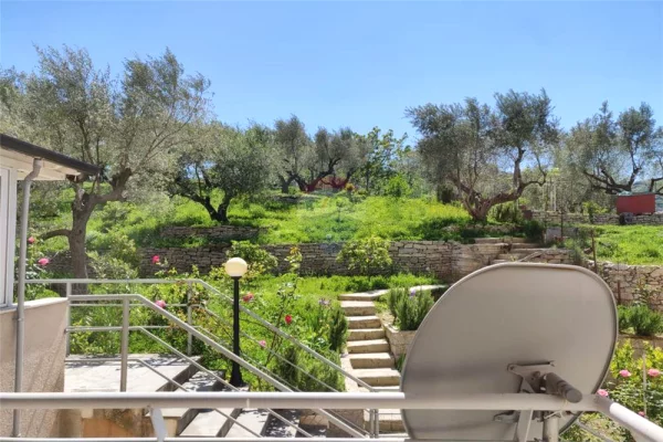 Shtepi me qera 1+1 ne Tirane - 450 Euro