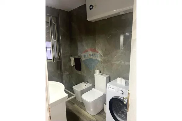 Shtepi me qera 2+1 ne Tirane - 450 Euro
