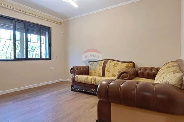 Shtepi ne shitje 2+1 ne Tirane - 143,000 Euro