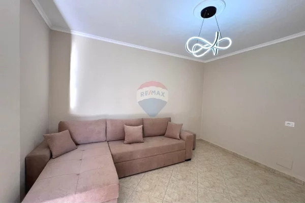 Shtepi me qera 2+1 ne Tirane - 500 Euro