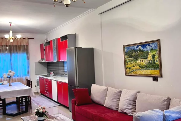 Shtepi me qera Apartament ne Tirane, 2+1, Mobilimi E mobiluar, Pagesa 50,000  Leke.
