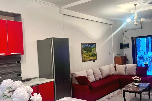 Shtepi me qera Apartament ne Tirane, 2+1, Mobilimi E mobiluar, Pagesa 50,000  Leke.