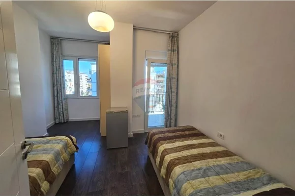 Shtepi ne shitje 2+1 ne Tirane - 180,000 Euro