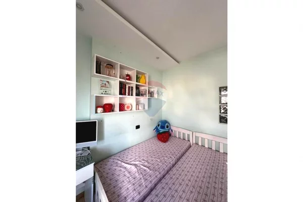 Shtepi ne shitje Apartament ne Tirane, 2+1, Mobilimi E mobiluar, Pagesa 120,000  Euro.